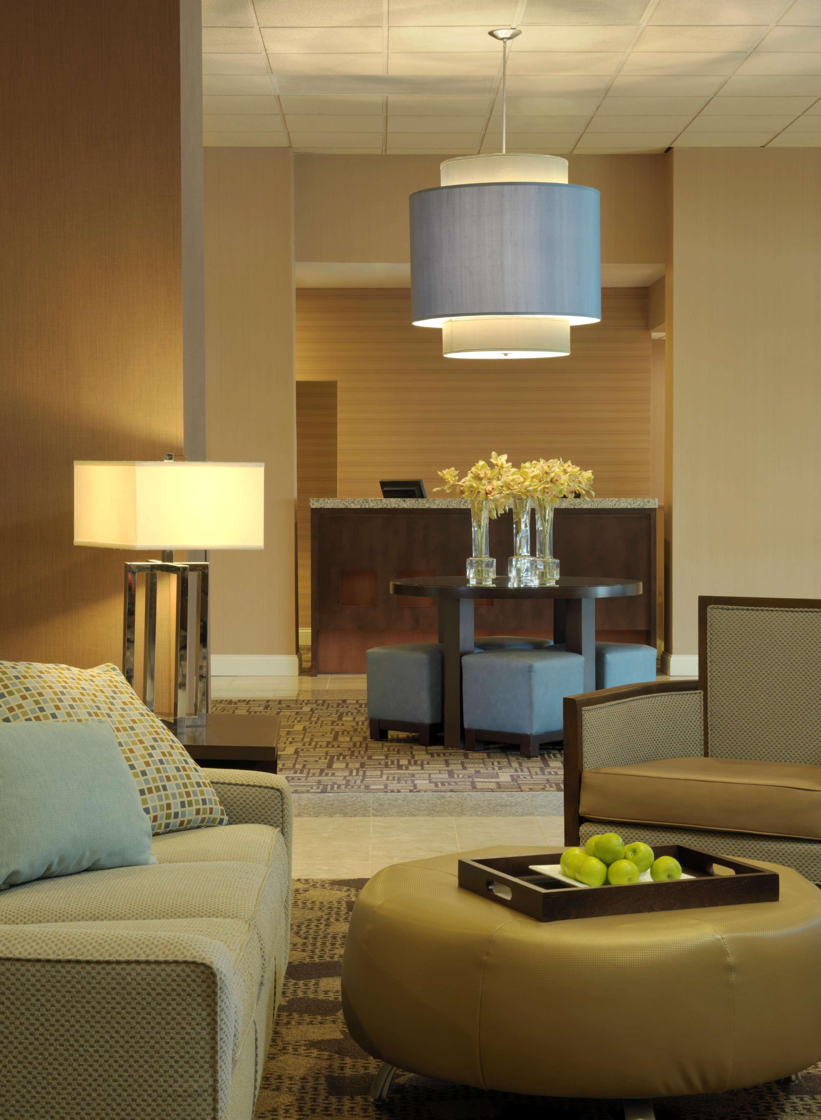 Doubletree By Hilton St. Louis At Westport Hotel Maryland Heights Buitenkant foto