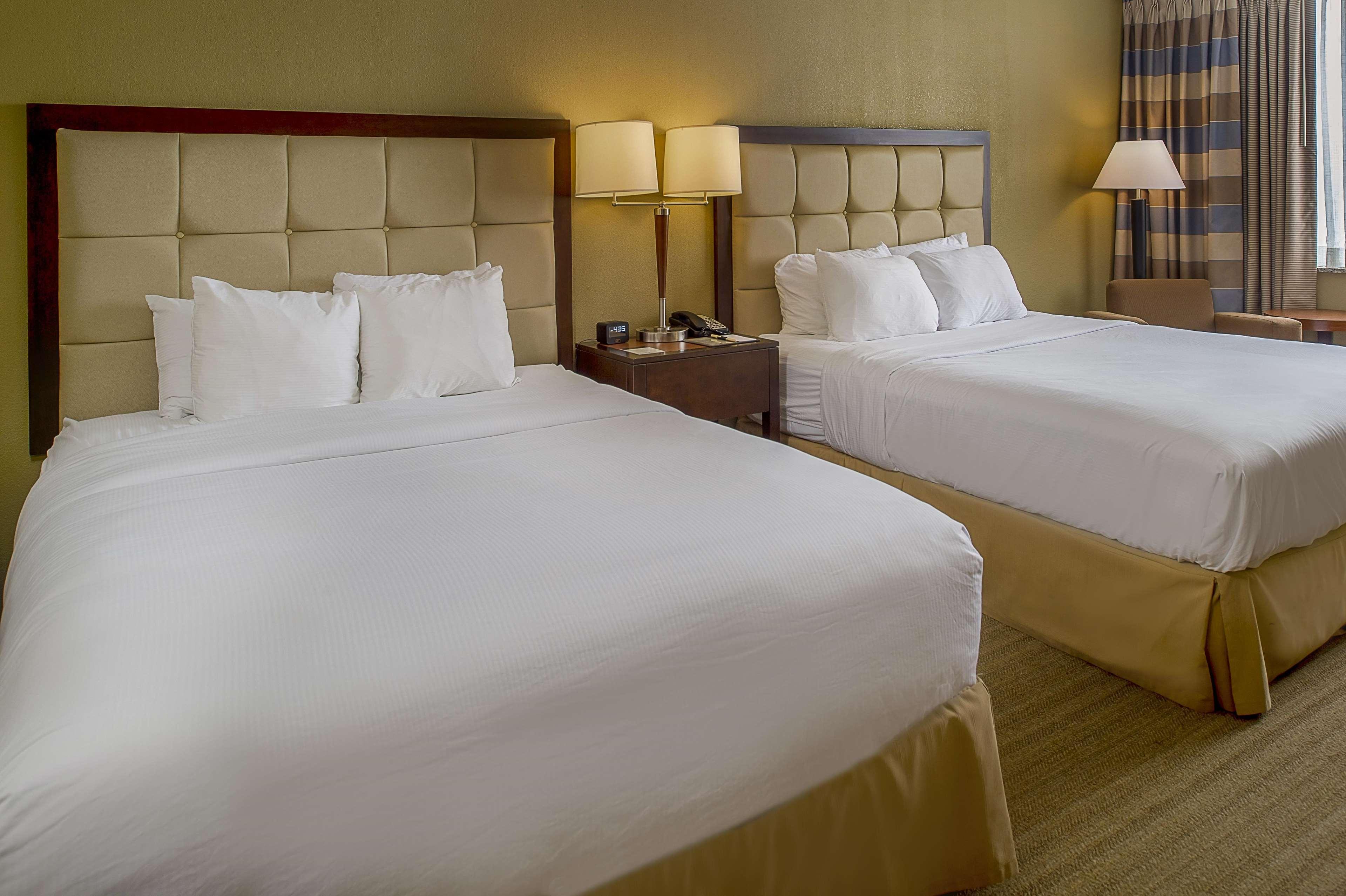 Doubletree By Hilton St. Louis At Westport Hotel Maryland Heights Buitenkant foto