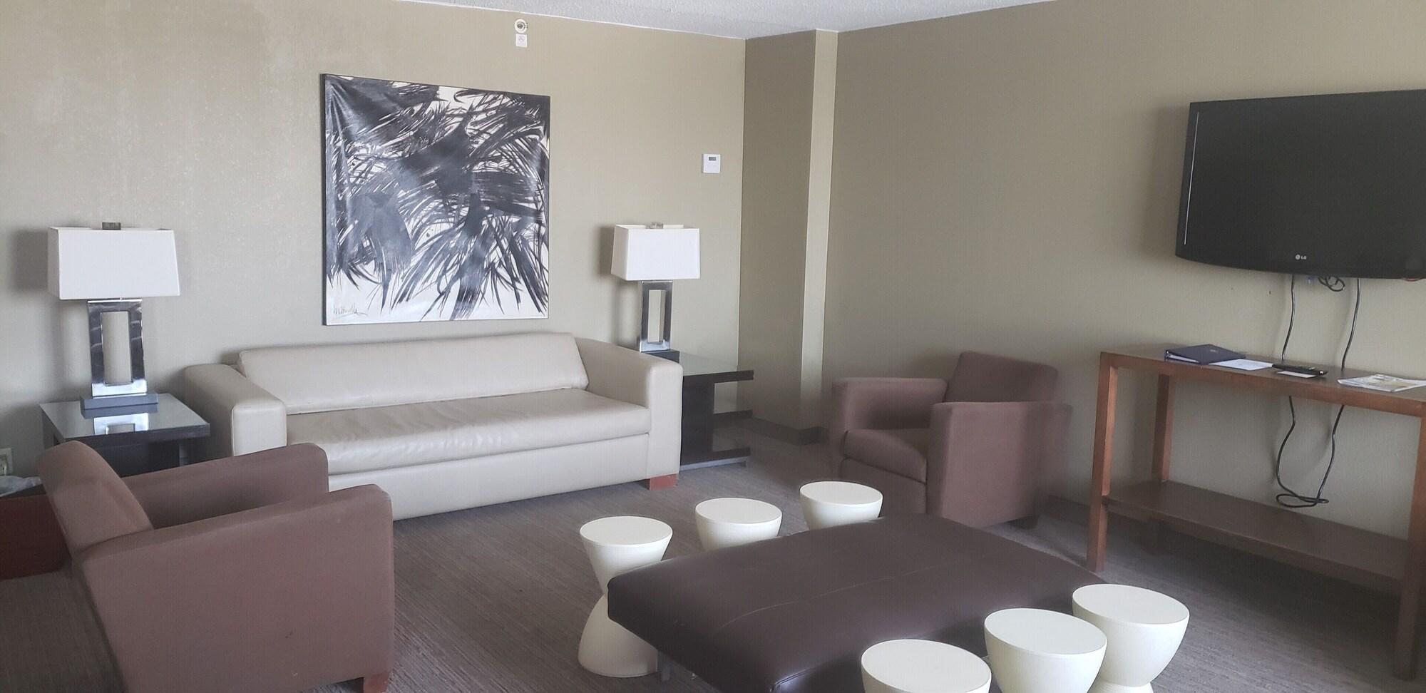 Doubletree By Hilton St. Louis At Westport Hotel Maryland Heights Buitenkant foto