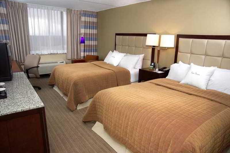 Doubletree By Hilton St. Louis At Westport Hotel Maryland Heights Kamer foto