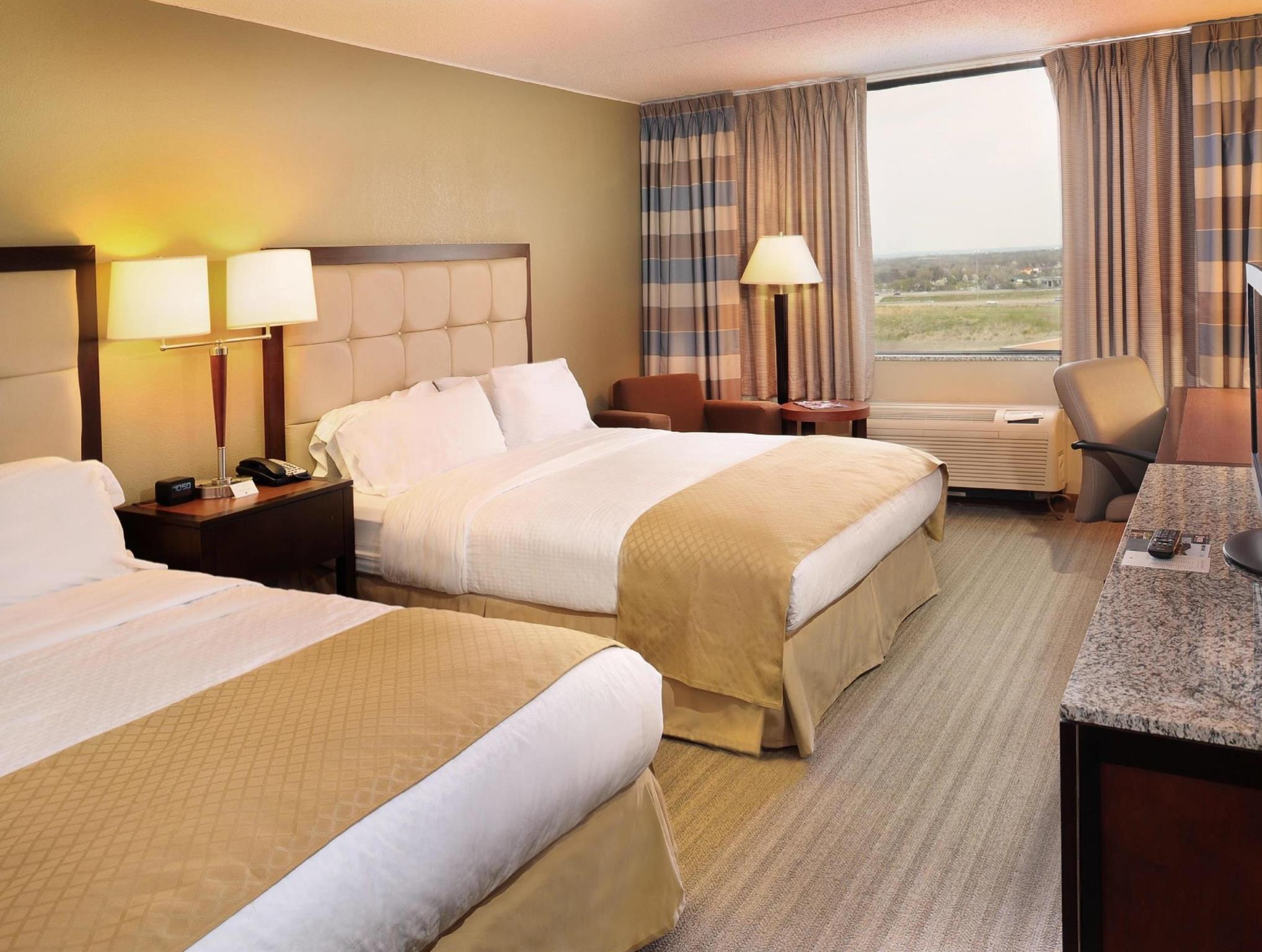 Doubletree By Hilton St. Louis At Westport Hotel Maryland Heights Buitenkant foto
