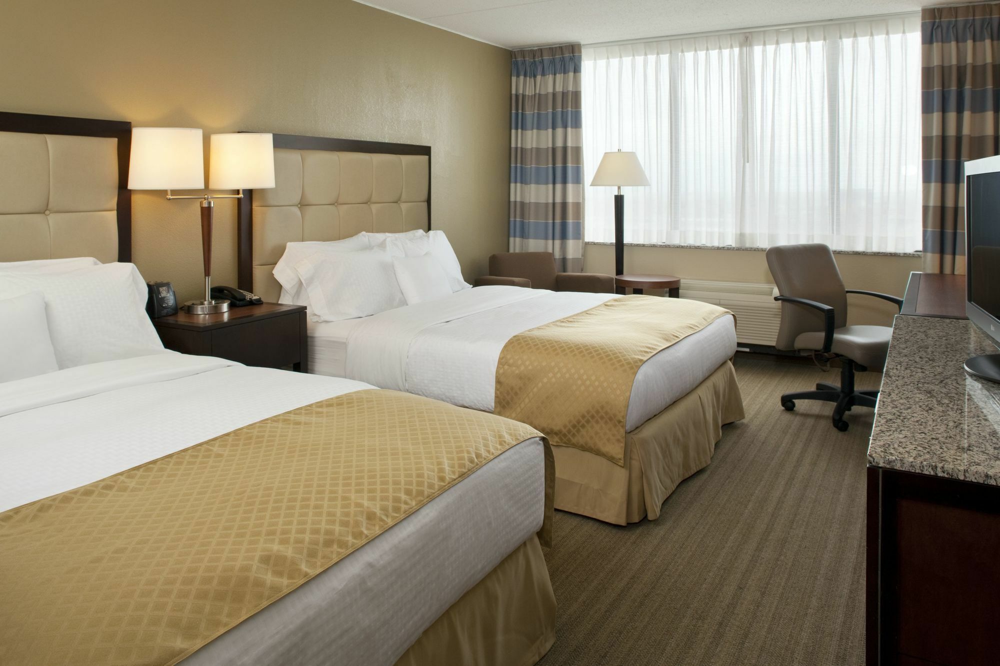 Doubletree By Hilton St. Louis At Westport Hotel Maryland Heights Buitenkant foto